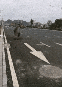 我沙和尚念经归来。你见过我的主人吗？.gif