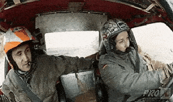培训师：不用担心，都是小场景，我什么都没看到。.gif